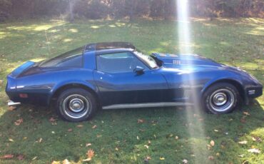 Chevrolet-Corvette-1980-2