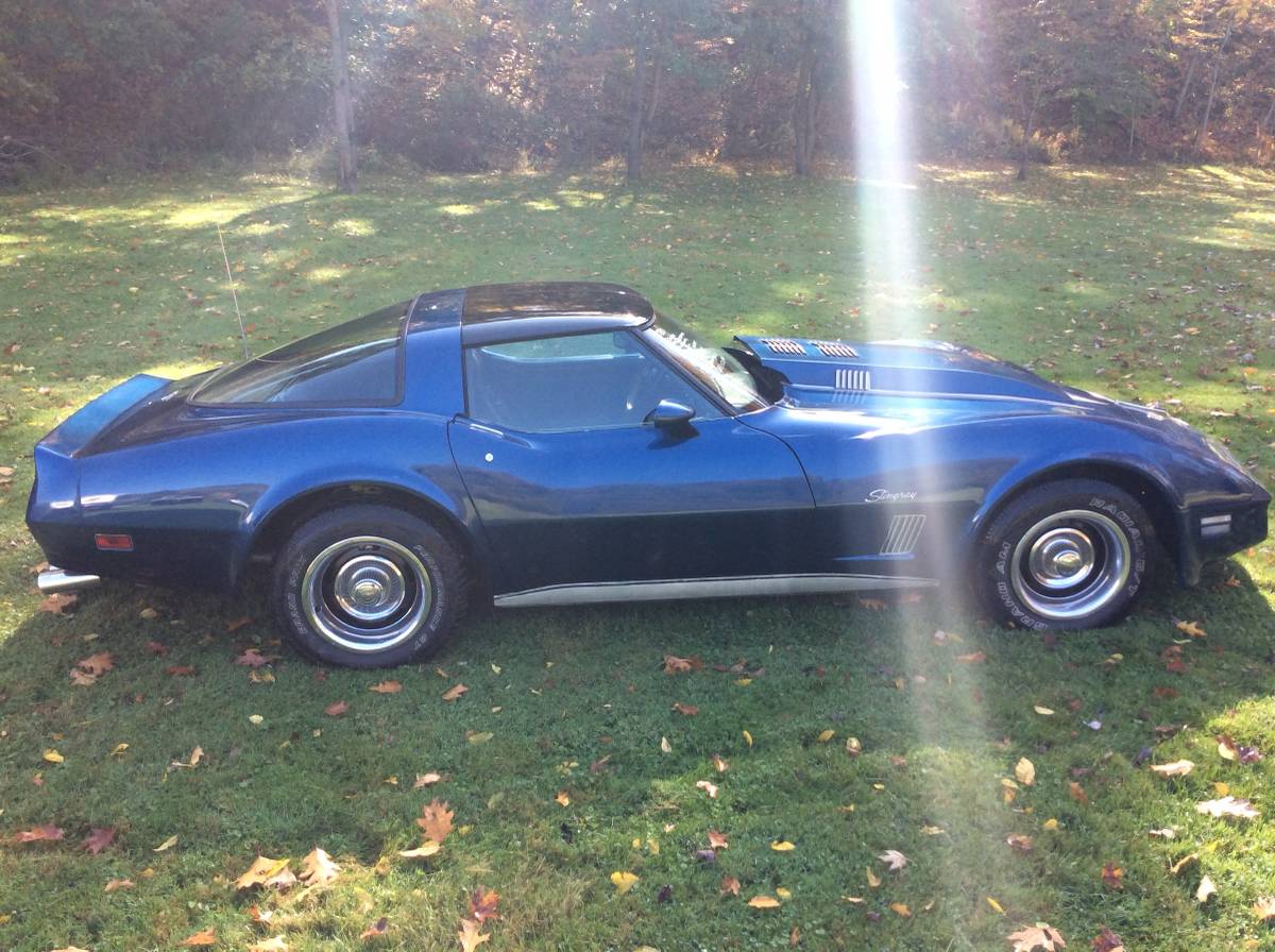 Chevrolet-Corvette-1980-2