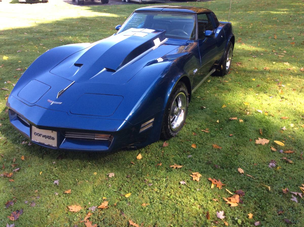 Chevrolet-Corvette-1980-6