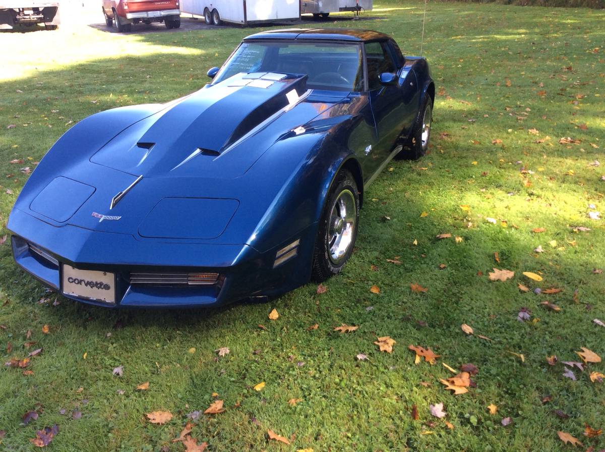 Chevrolet-Corvette-1980-7