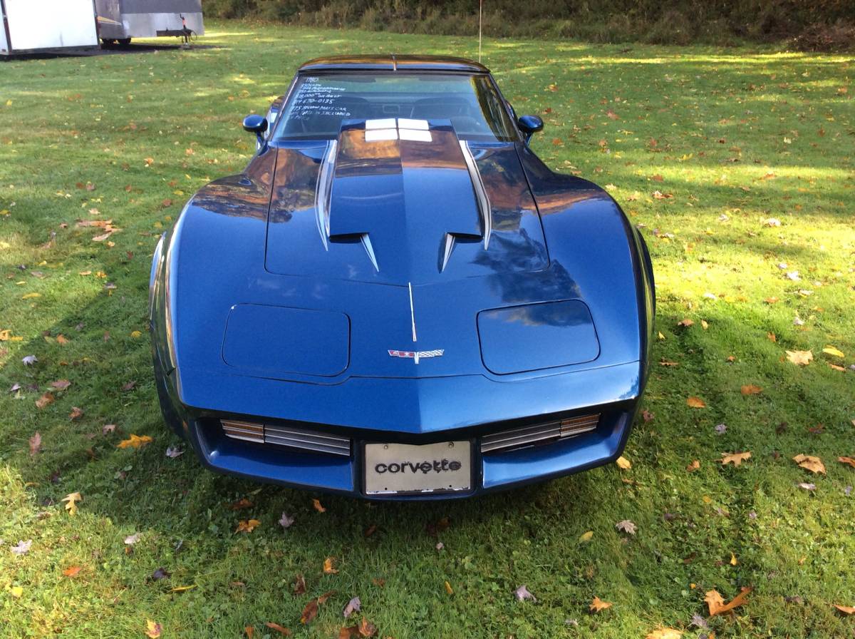 Chevrolet-Corvette-1980-8