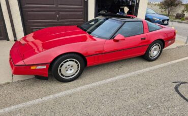 Chevrolet-Corvette-1986-red-49890-2