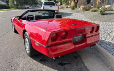 Chevrolet-Corvette-1987-3