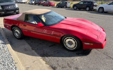 Chevrolet-Corvette-1987-33