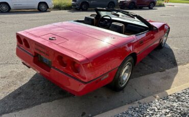 Chevrolet-Corvette-1987-4