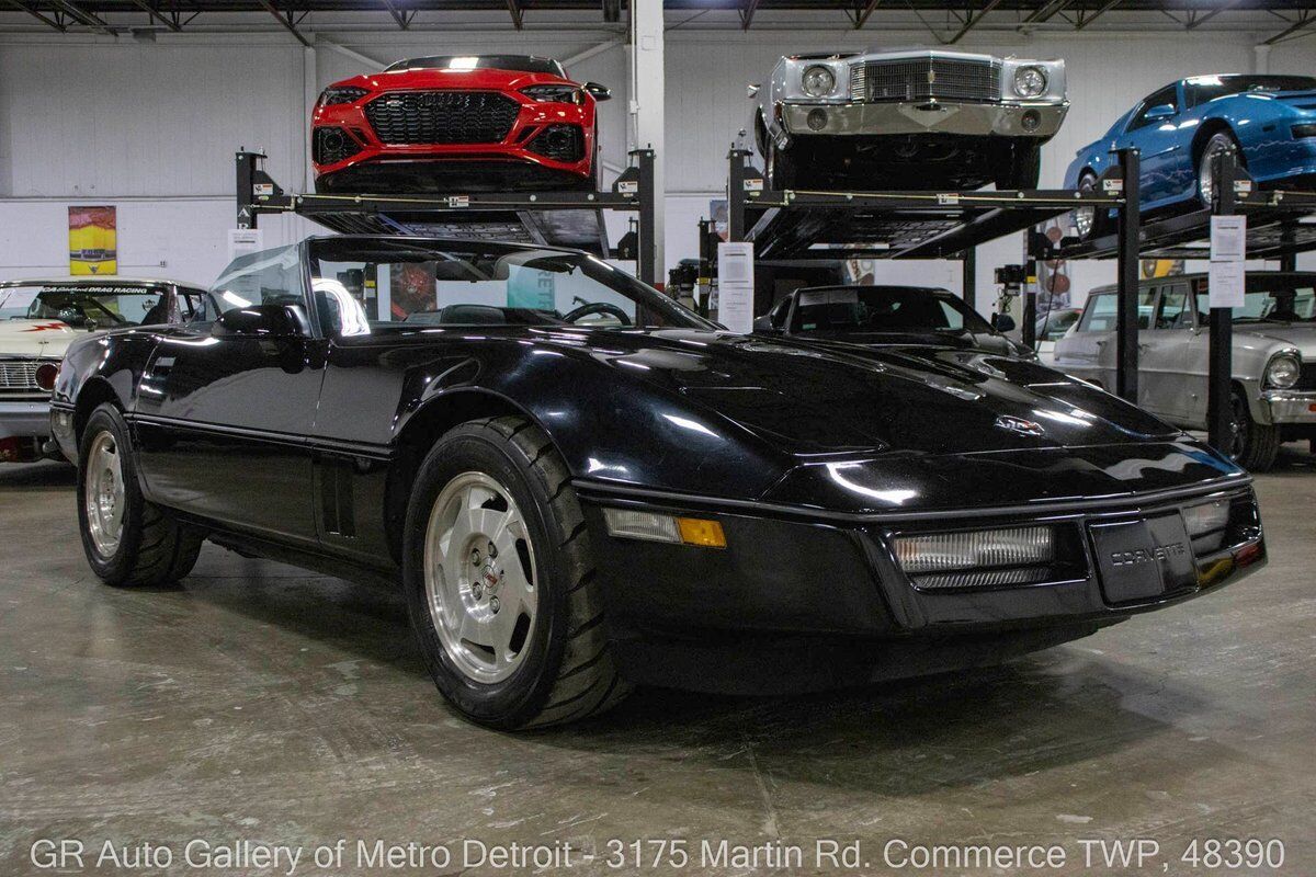 Chevrolet-Corvette-1988-10