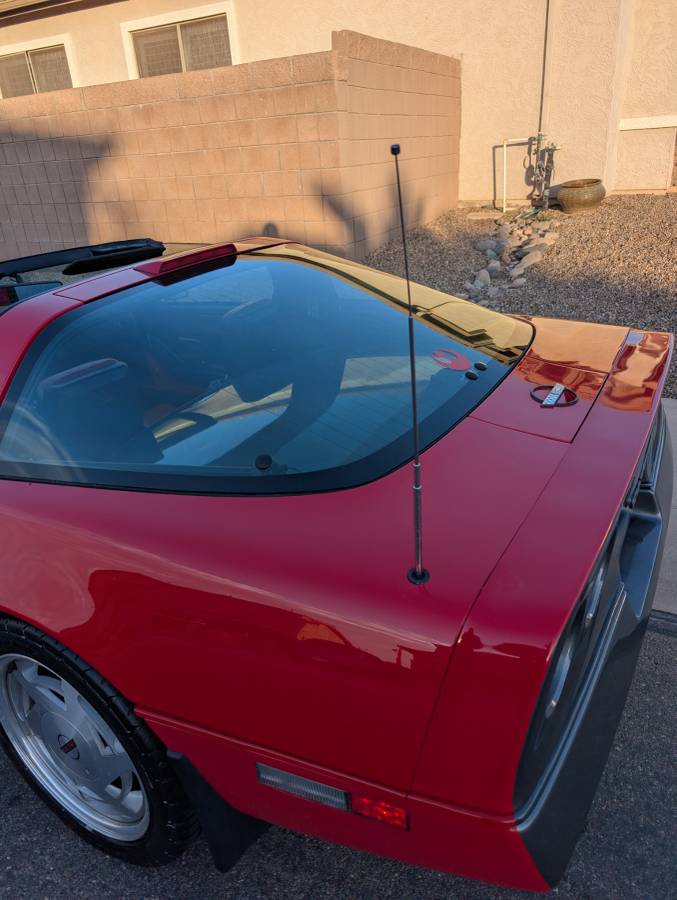 Chevrolet-Corvette-1988-4