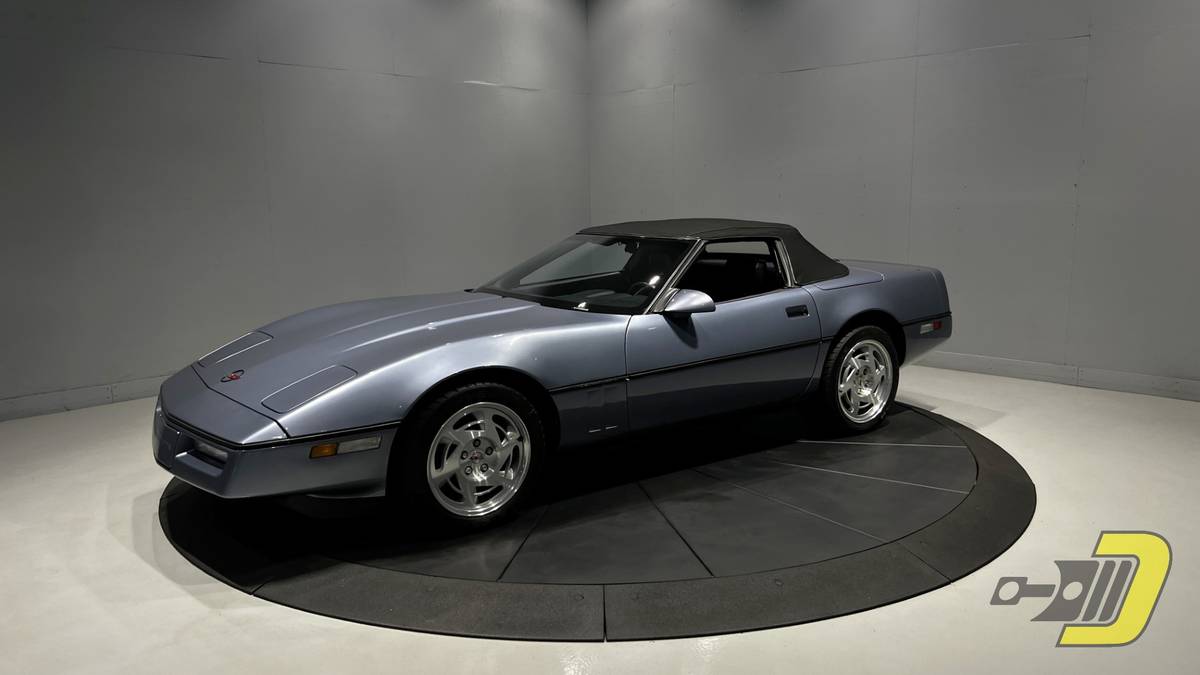 Chevrolet-Corvette-1990-17