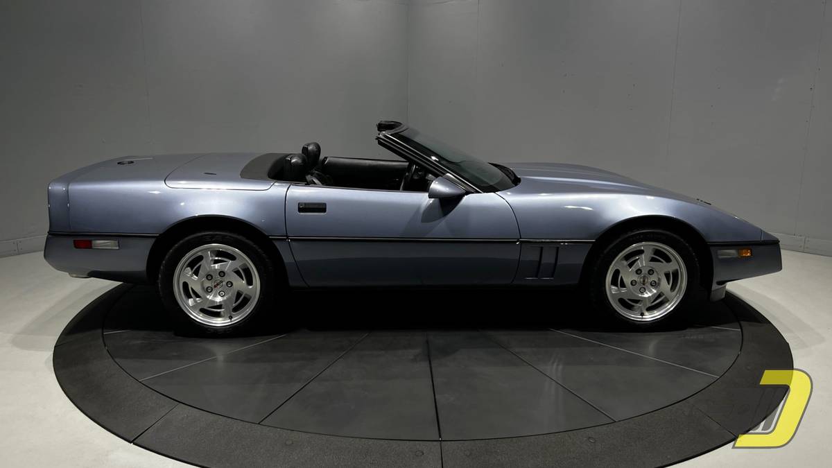 Chevrolet-Corvette-1990-19