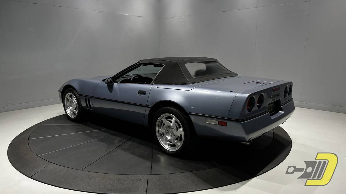 Chevrolet-Corvette-1990-5