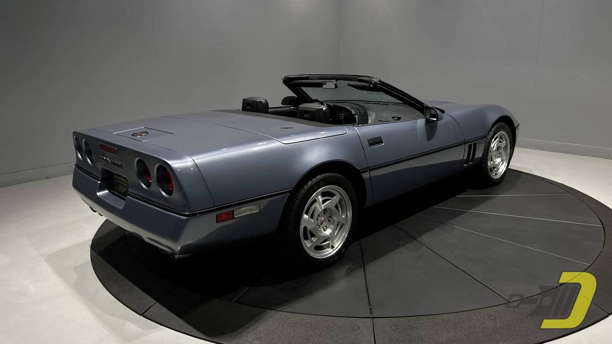 Chevrolet-Corvette-1990-8