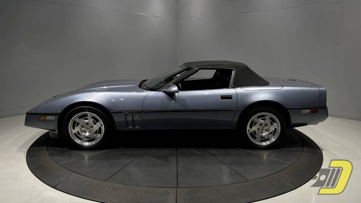 Chevrolet-Corvette-1990-9