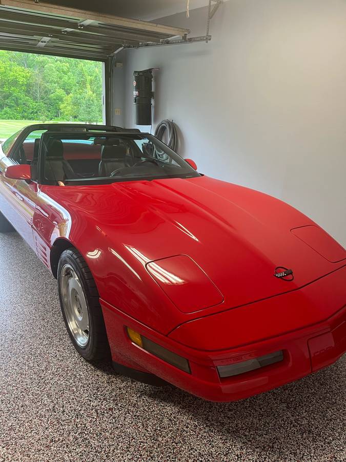 Chevrolet-Corvette-1991-red-147068-1