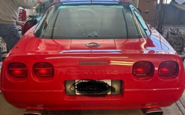 Chevrolet-Corvette-1991-red-147068-2