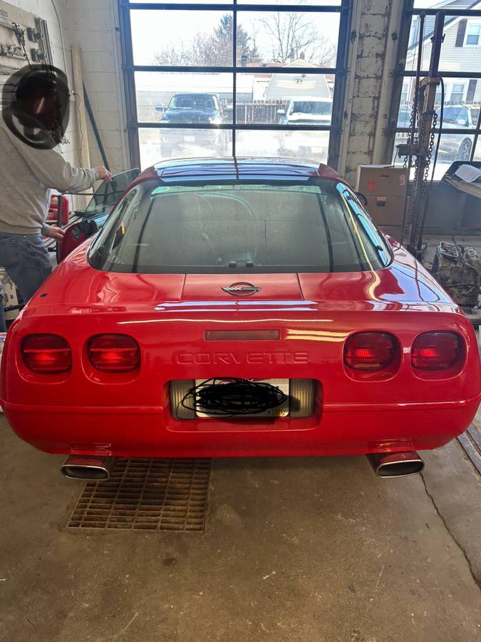 Chevrolet-Corvette-1991-red-147068-2