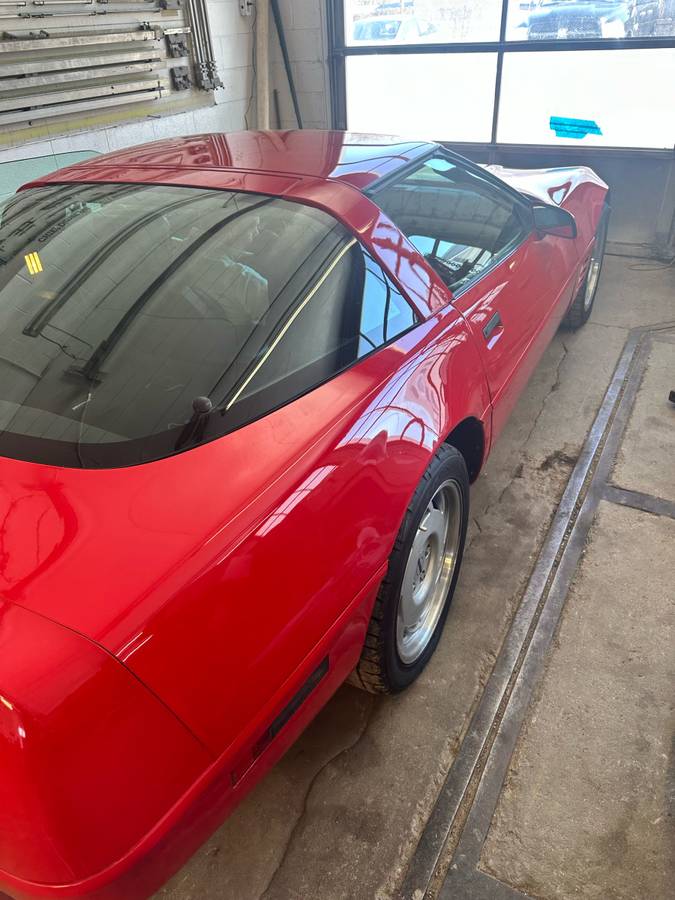 Chevrolet-Corvette-1991-red-147068-3