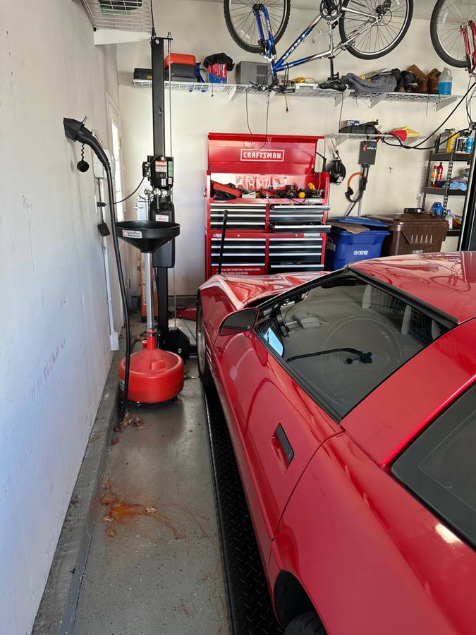 Chevrolet-Corvette-1991-red-159325-3