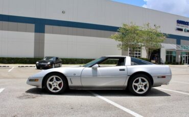 Chevrolet-Corvette-1996-8