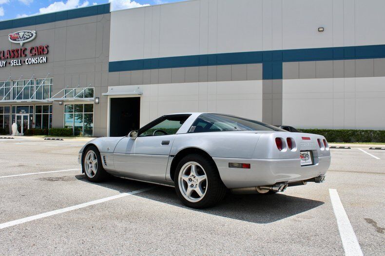 Chevrolet-Corvette-1996-9