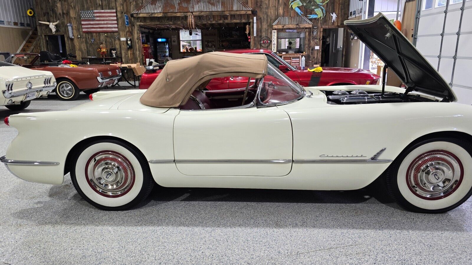 Chevrolet-Corvette-Cabriolet-1954-White-Red-51773-14