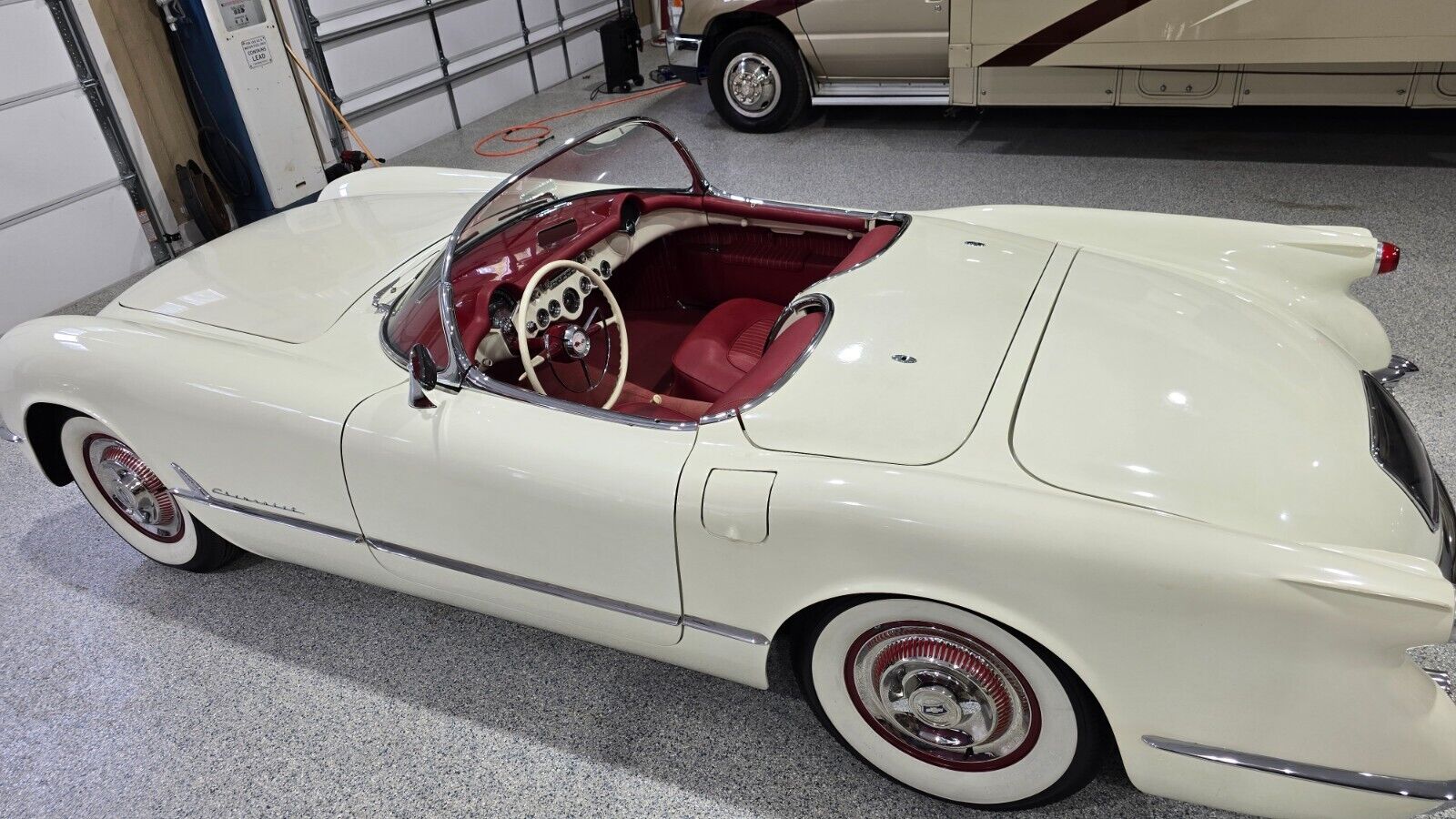 Chevrolet-Corvette-Cabriolet-1954-White-Red-51773-5