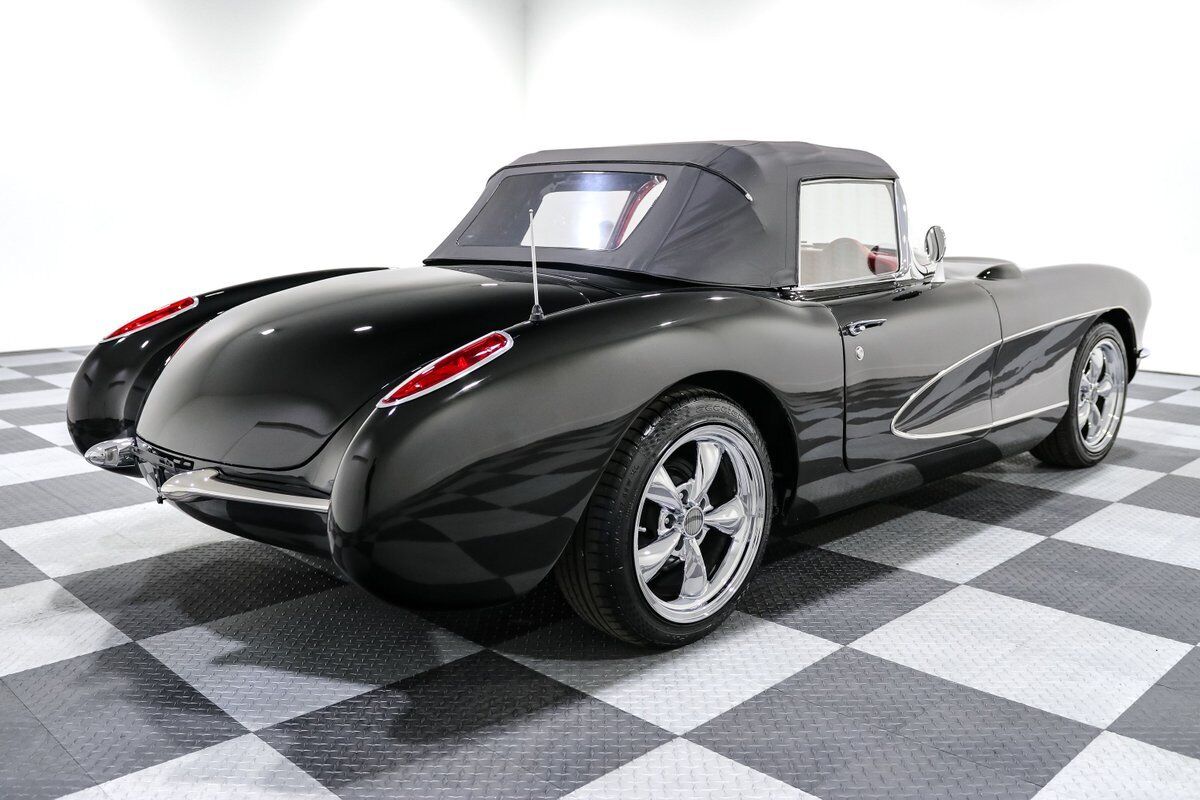 Chevrolet-Corvette-Cabriolet-1956-Black-Red-509-10