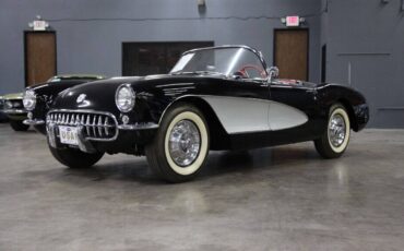 Chevrolet-Corvette-Cabriolet-1957-17