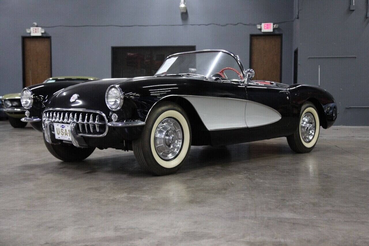 Chevrolet-Corvette-Cabriolet-1957-17