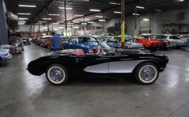 Chevrolet-Corvette-Cabriolet-1957-18