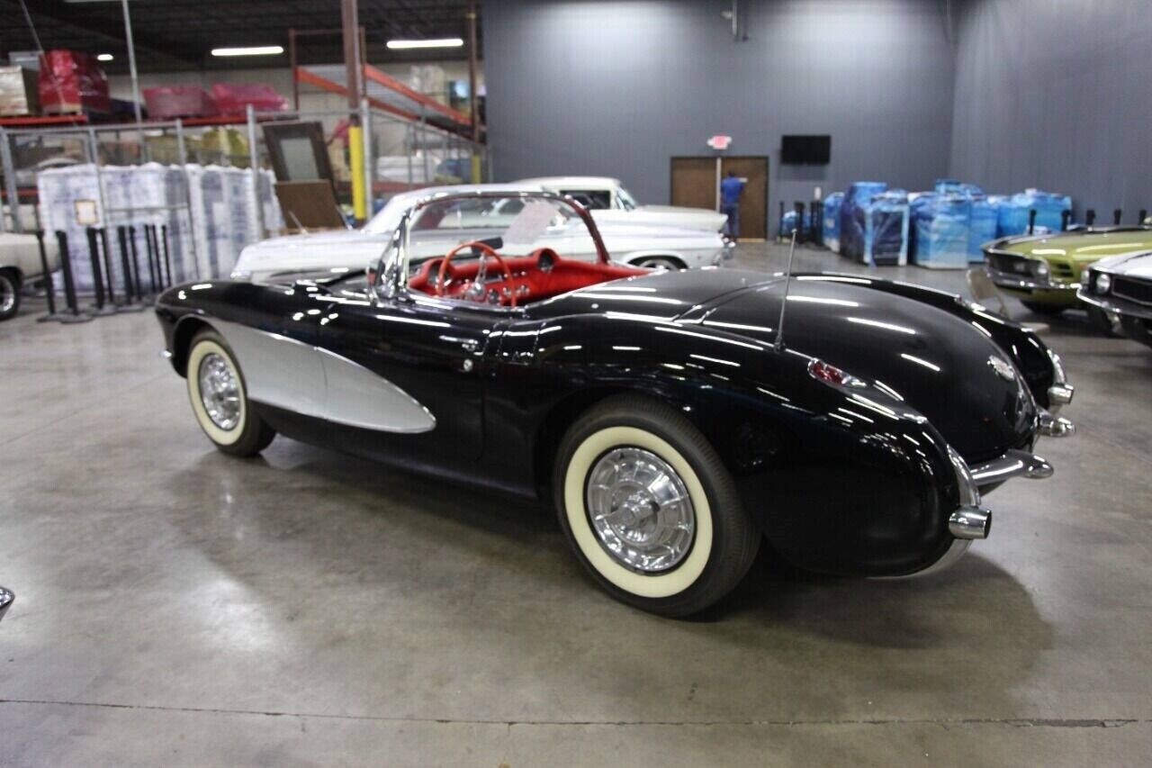 Chevrolet-Corvette-Cabriolet-1957-25