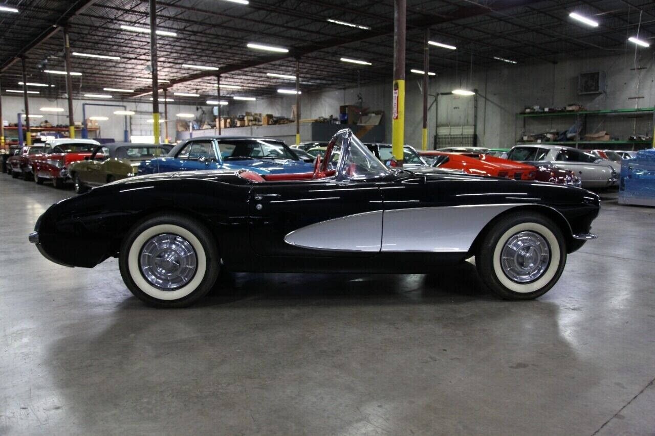 Chevrolet-Corvette-Cabriolet-1957-26