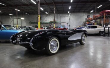 Chevrolet-Corvette-Cabriolet-1957-27