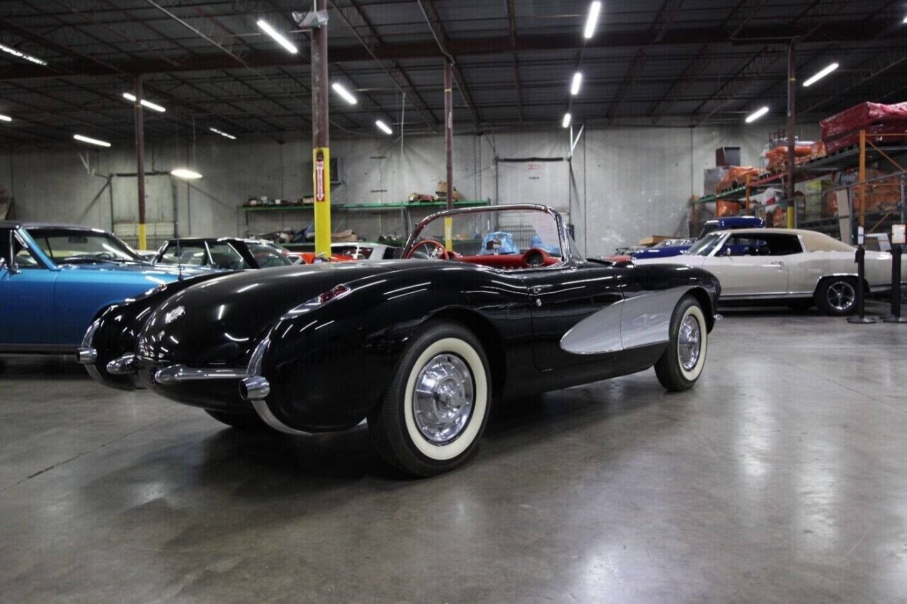 Chevrolet-Corvette-Cabriolet-1957-27