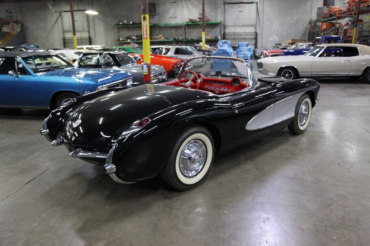 Chevrolet-Corvette-Cabriolet-1957-29