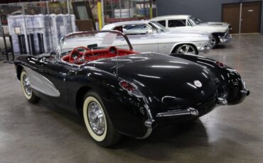 Chevrolet-Corvette-Cabriolet-1957-34