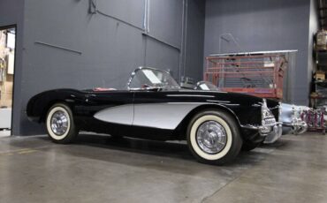 Chevrolet-Corvette-Cabriolet-1957-4