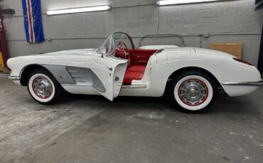 Chevrolet-Corvette-Cabriolet-1959-4