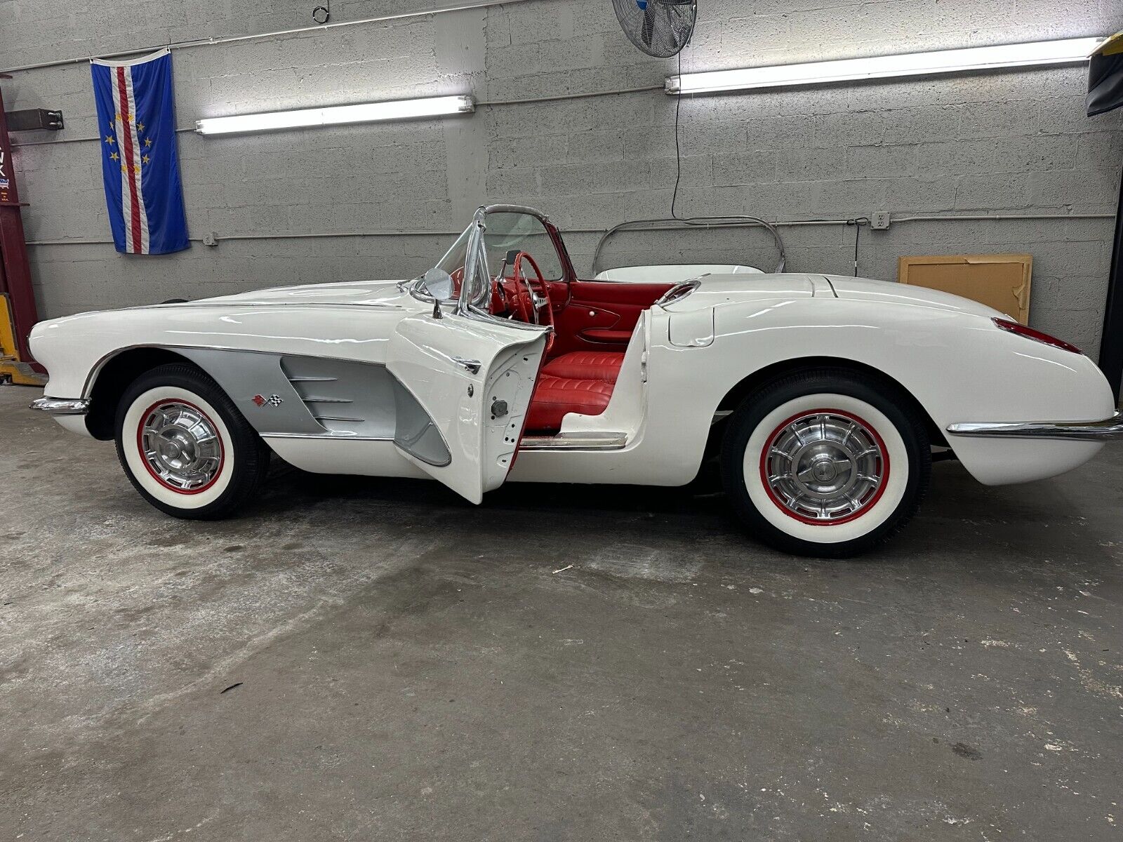 Chevrolet-Corvette-Cabriolet-1959-4