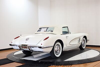 Chevrolet-Corvette-Cabriolet-1959-White-Blue-13681-10