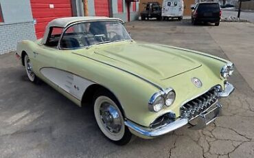 Chevrolet-Corvette-Cabriolet-1959-Yellow-Black-99999-10