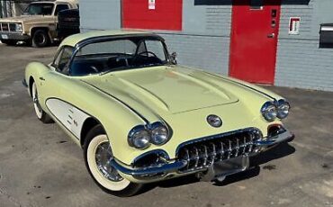 Chevrolet-Corvette-Cabriolet-1959-Yellow-Black-99999-11