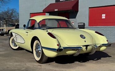 Chevrolet-Corvette-Cabriolet-1959-Yellow-Black-99999-8