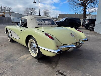 Chevrolet-Corvette-Cabriolet-1959-Yellow-Black-99999-9