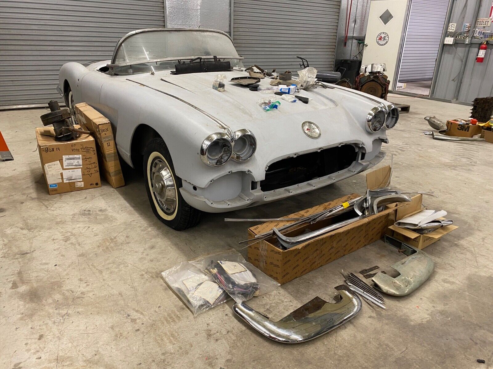 Chevrolet-Corvette-Cabriolet-1960-4