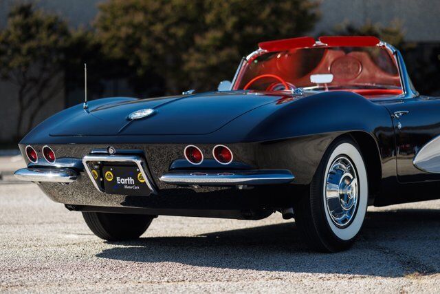 Chevrolet-Corvette-Cabriolet-1961-18