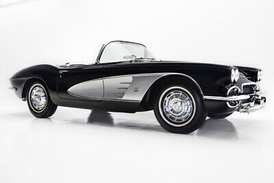 Chevrolet-Corvette-Cabriolet-1961-2