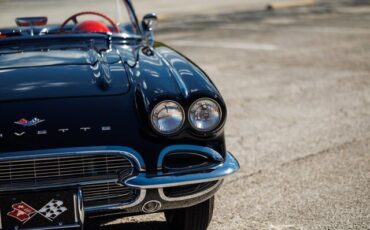 Chevrolet-Corvette-Cabriolet-1961-25