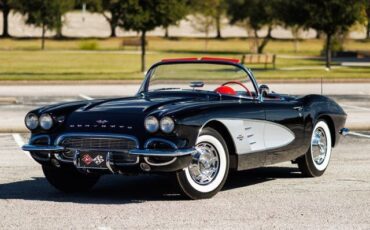 Chevrolet-Corvette-Cabriolet-1961-3