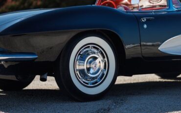 Chevrolet-Corvette-Cabriolet-1961-36