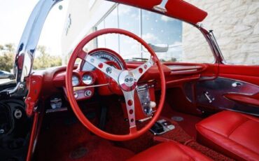 Chevrolet-Corvette-Cabriolet-1961-39